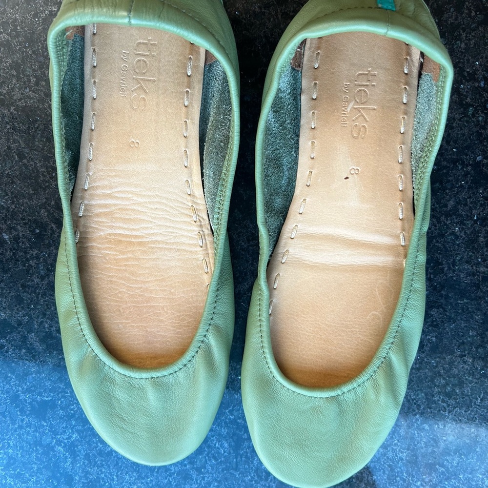 Olive tieks